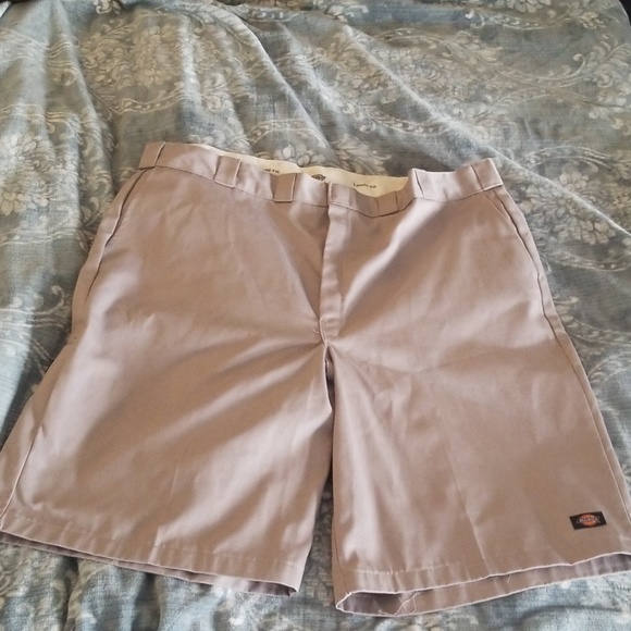 dickies shorts size 46
